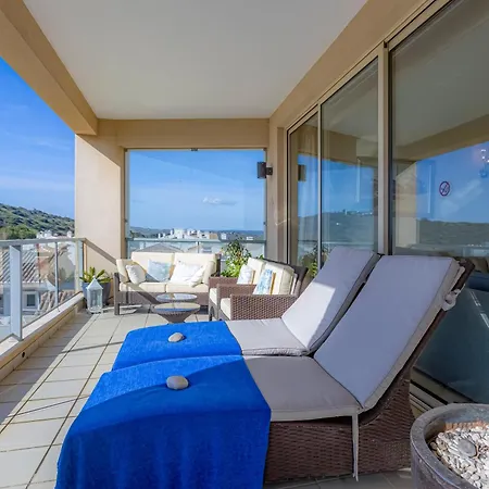 Burgau Penthouse Apartmán *