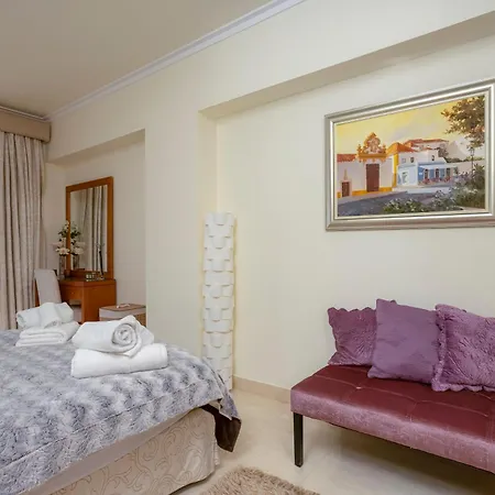 Burgau Penthouse * Lagos